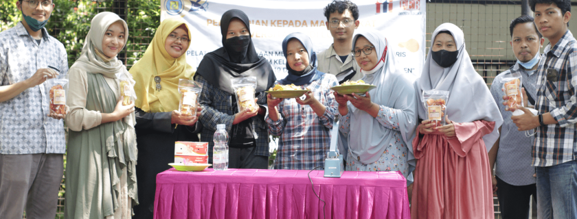 Pengabdian Masyarakat Universitas Budi Luhur dalam Upaya Meningkatkan Produktivitas UMKM Keripik Gupek di Lebak Banten